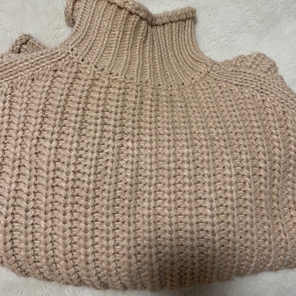 H&M pink sweater mock neck - Picture 2 of 3